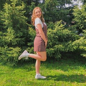 Meet your Posher, Ella